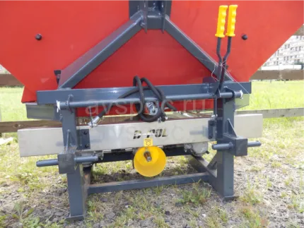 Разбрасыватель минеральных удобрений 1200 литров